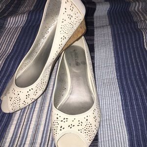 Open toe wedge sandals